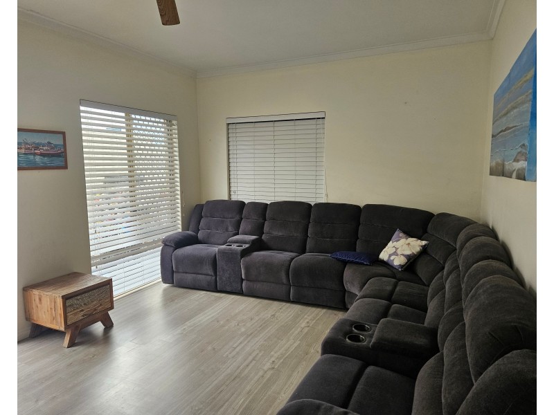 35 Parkin St, Rockingham WA 6168