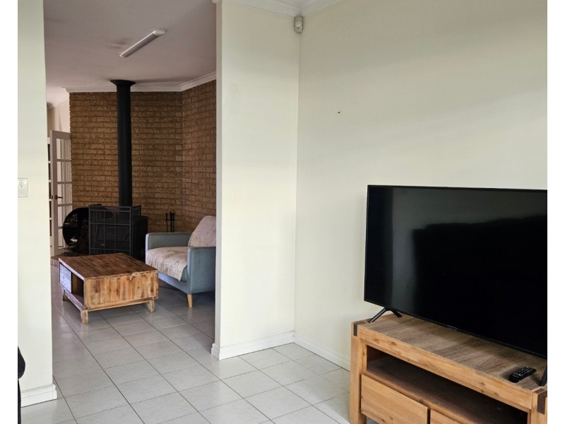 35a Parkin St, Rockingham WA 6168