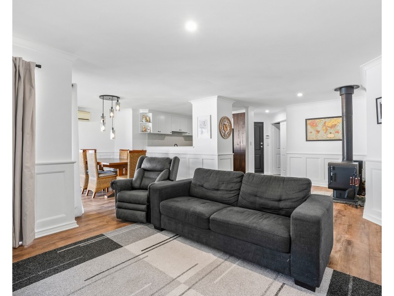 24 MANLY CRESCENT, Warnbro WA 6169