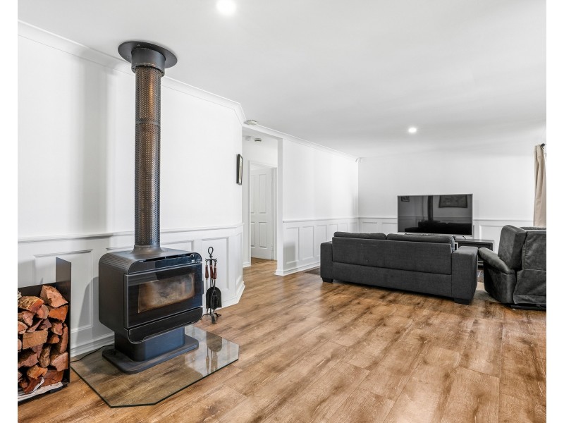 24 MANLY CRESCENT, Warnbro WA 6169