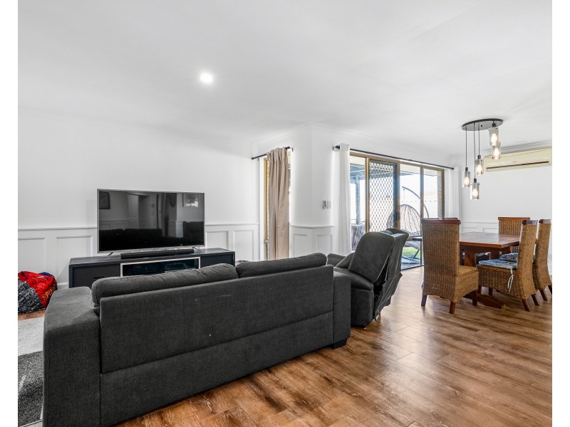 24 MANLY CRESCENT, Warnbro WA 6169