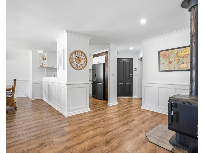24 MANLY CRESCENT, Warnbro WA 6169
