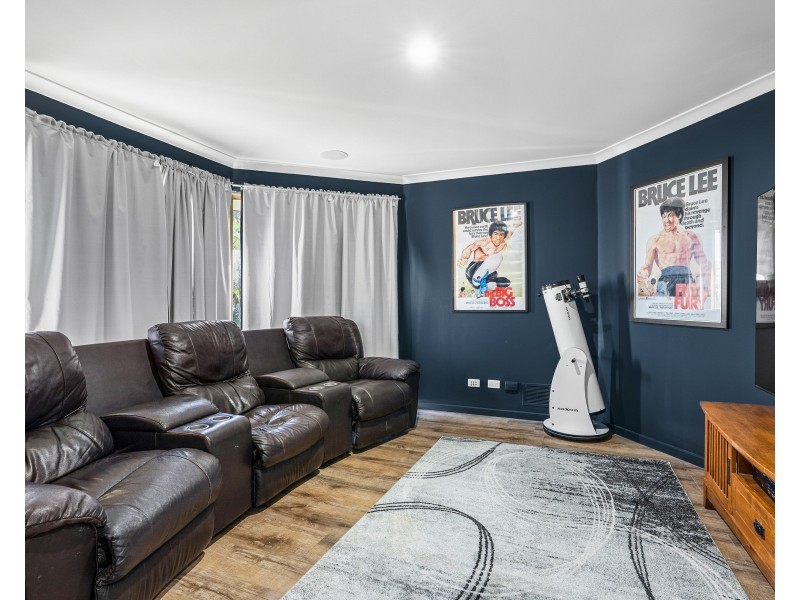 24 MANLY CRESCENT, Warnbro WA 6169