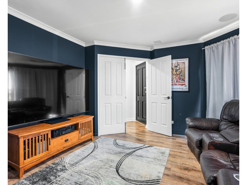 24 MANLY CRESCENT, Warnbro WA 6169