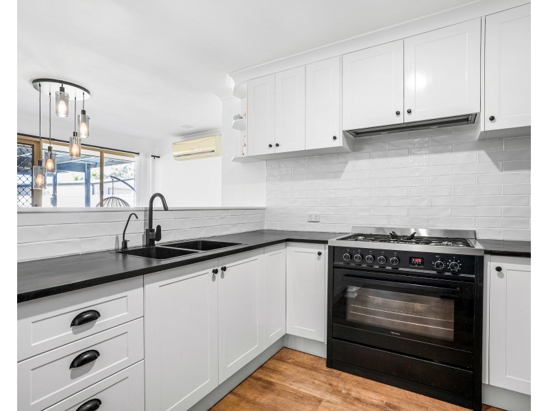 24 MANLY CRESCENT, Warnbro WA 6169
