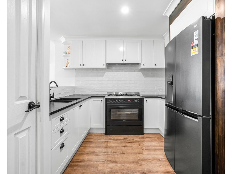 24 MANLY CRESCENT, Warnbro WA 6169