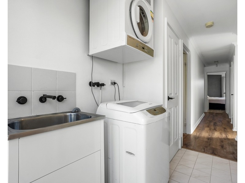 24 MANLY CRESCENT, Warnbro WA 6169