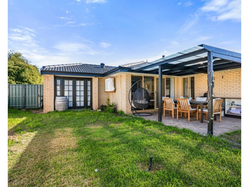 24 MANLY CRESCENT, Warnbro WA 6169
