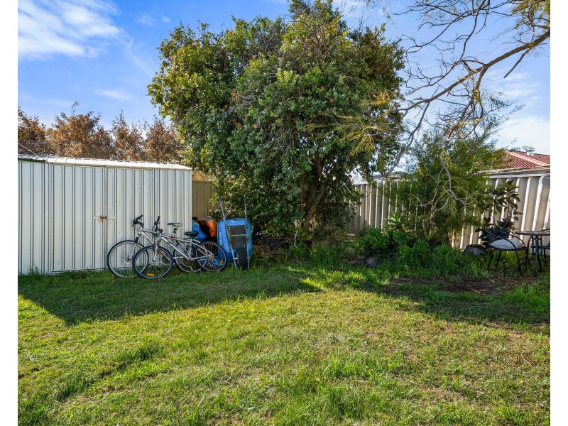 24 MANLY CRESCENT, Warnbro WA 6169