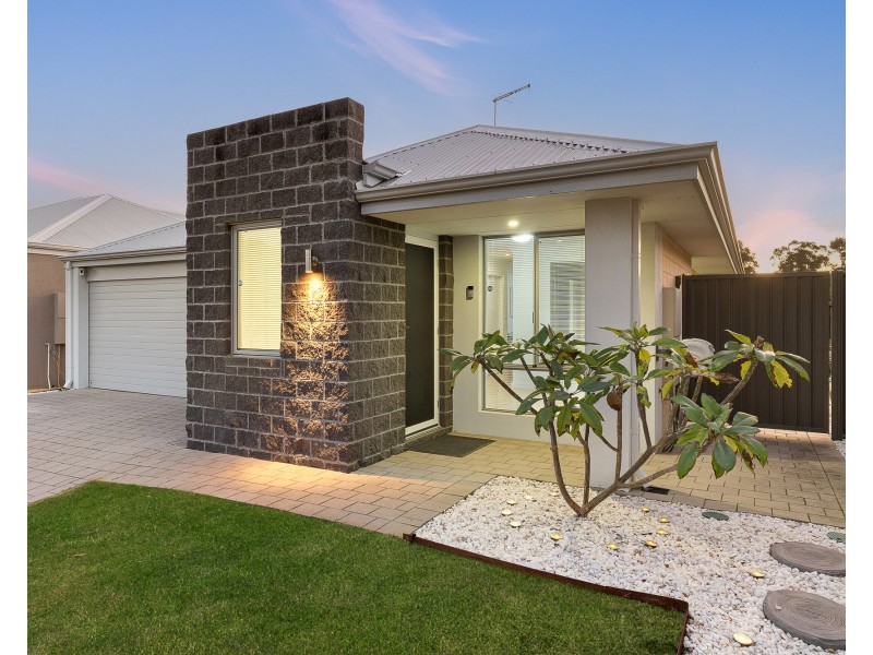 11 AUBURN WAY, Baldivis WA 6171