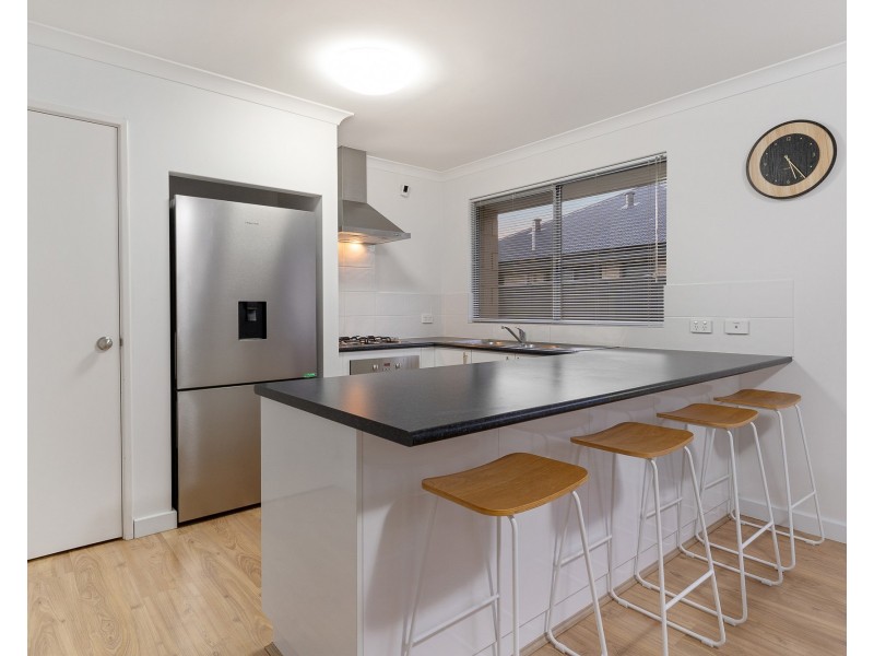 11 AUBURN WAY, Baldivis WA 6171