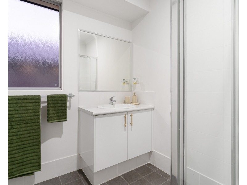 11 AUBURN WAY, Baldivis WA 6171