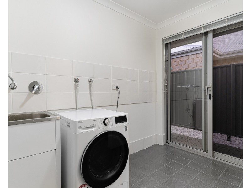 11 AUBURN WAY, Baldivis WA 6171