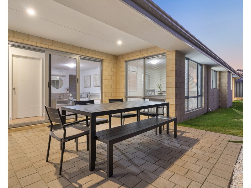11 AUBURN WAY, Baldivis WA 6171