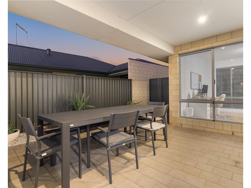 11 AUBURN WAY, Baldivis WA 6171