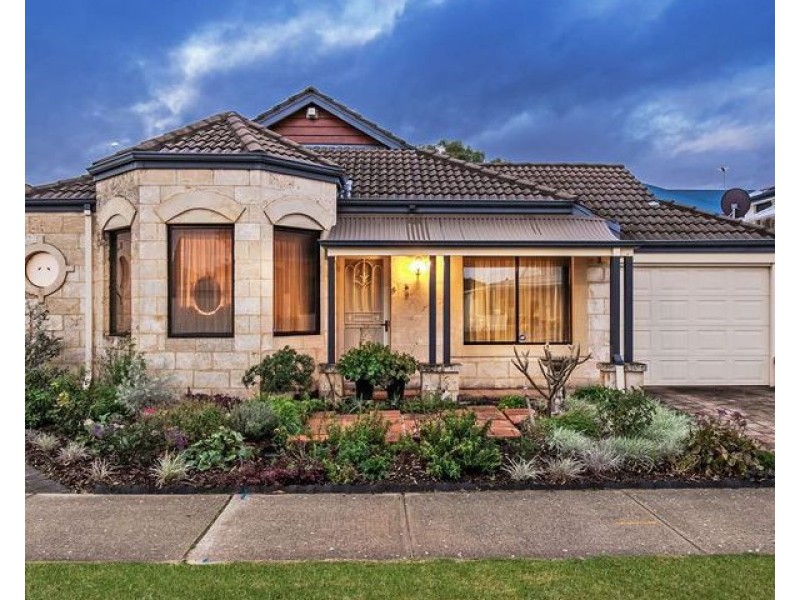 1/18 Harrison St, Rockingham WA 6168