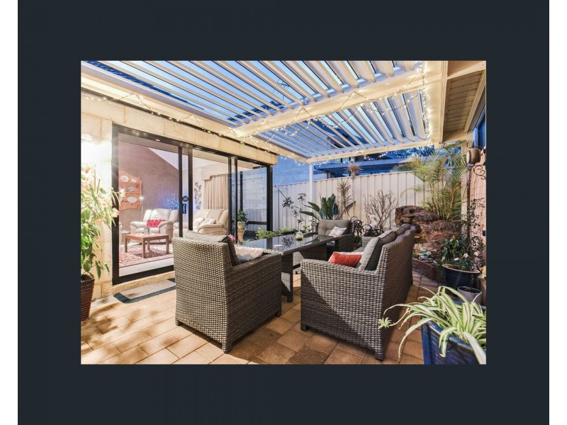 1/18 Harrison St, Rockingham WA 6168