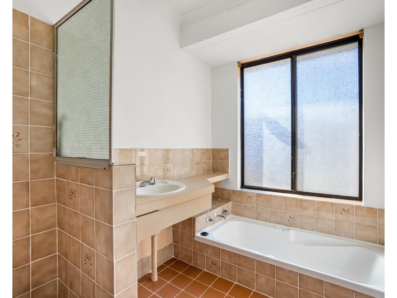34 RICKETTS COURT, Rockingham WA 6168