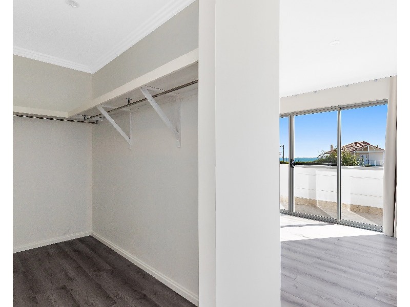 10 SHORE LANE, Port Kennedy WA 6172