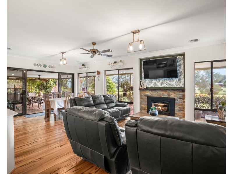 36 Beacham Road, Serpentine WA 6125