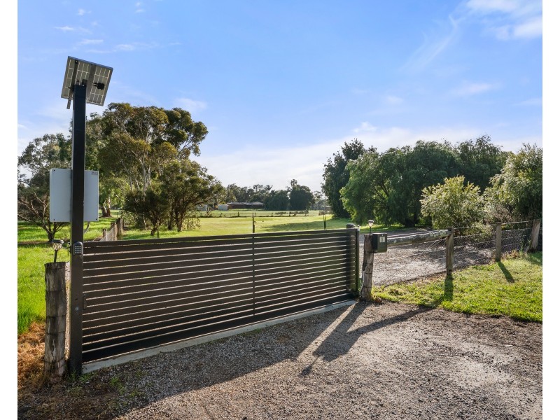 36 Beacham Road, Serpentine WA 6125