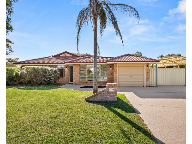 18 HAZLETT PLACE, Waikiki WA 6169