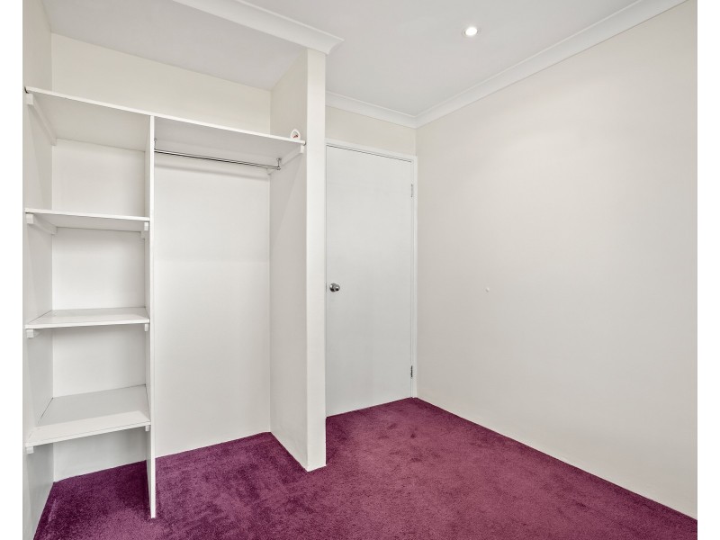 18 HAZLETT PLACE, Waikiki WA 6169