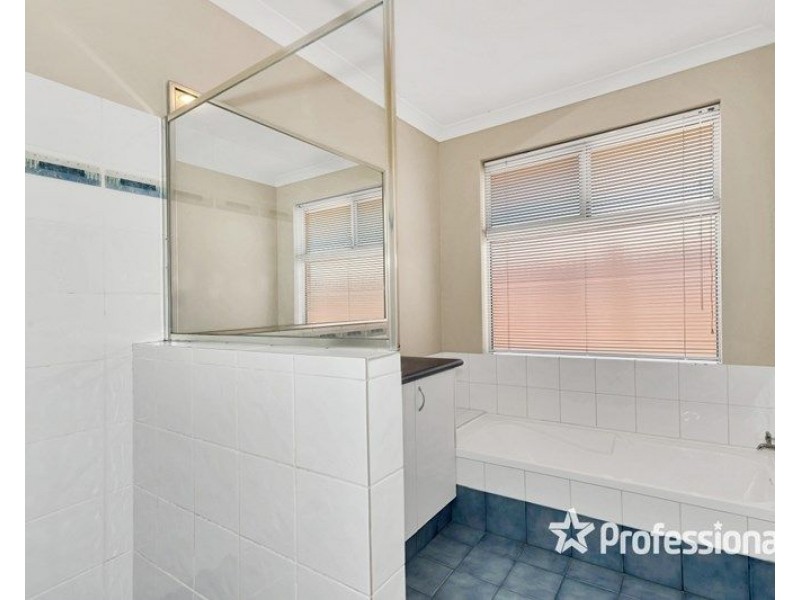 19 VALHERU AVENUE, Rockingham WA 6168