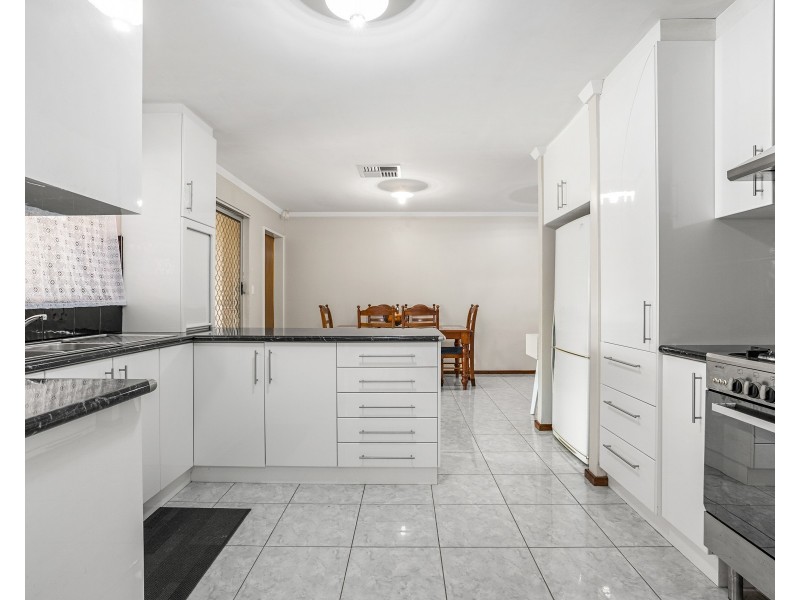 3 CASILDA PLACE, Cooloongup WA 6168
