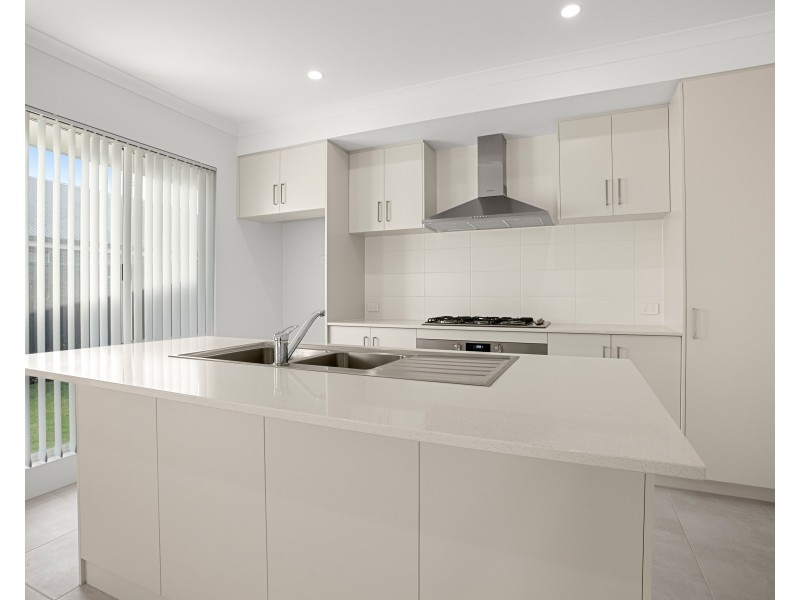 4 Lustre Rd, Baldivis WA 6171