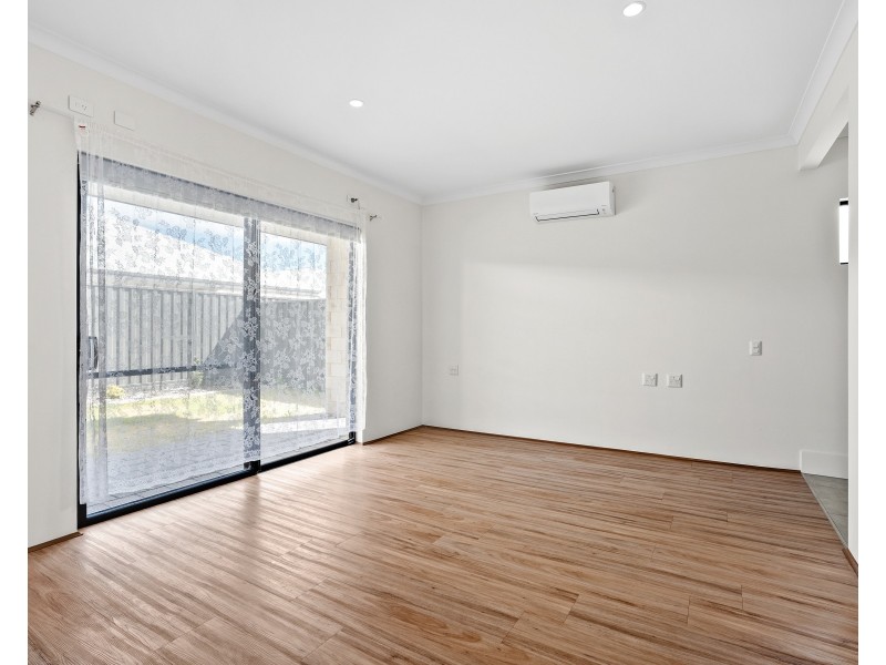10 Gunwale Avenue, Port Kennedy WA 6172