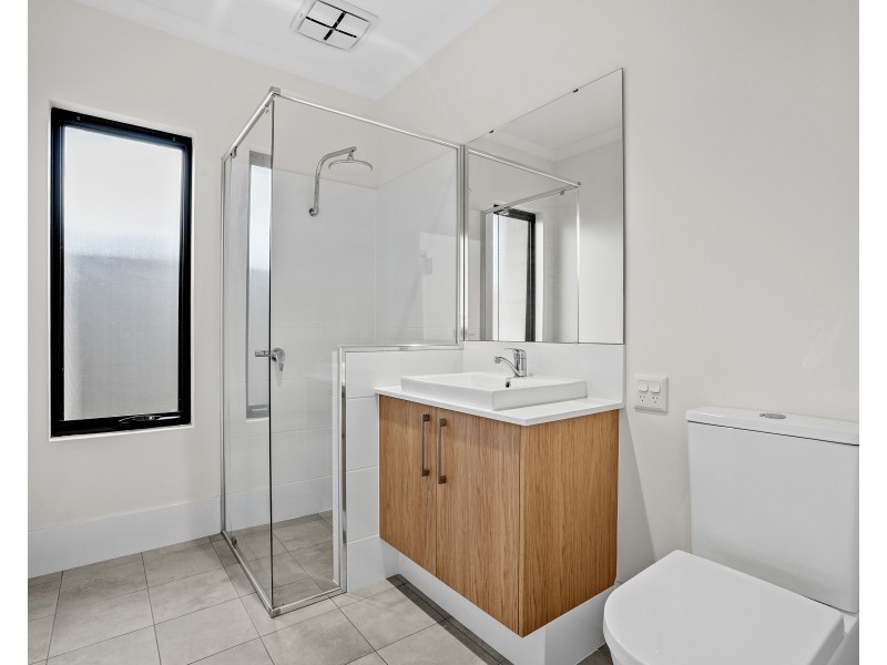 10 Gunwale Avenue, Port Kennedy WA 6172