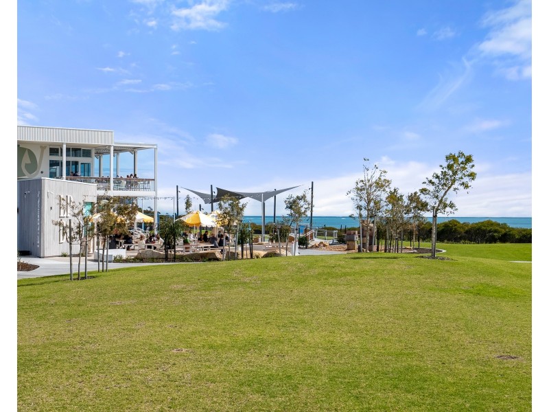 10 Gunwale Avenue, Port Kennedy WA 6172
