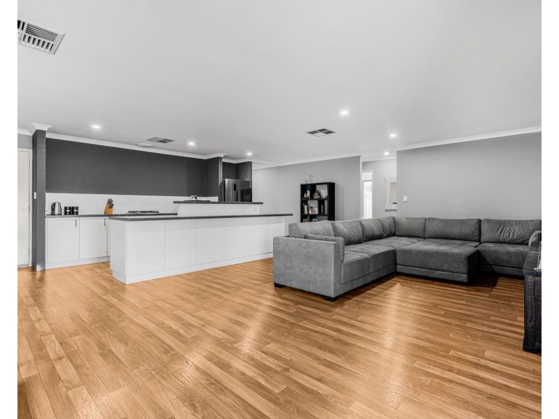 36 Greenshank Road, Harrisdale WA 6112