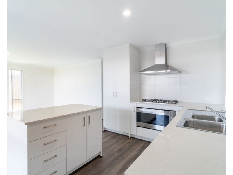 104 McDonald Rd, Baldivis WA 6171