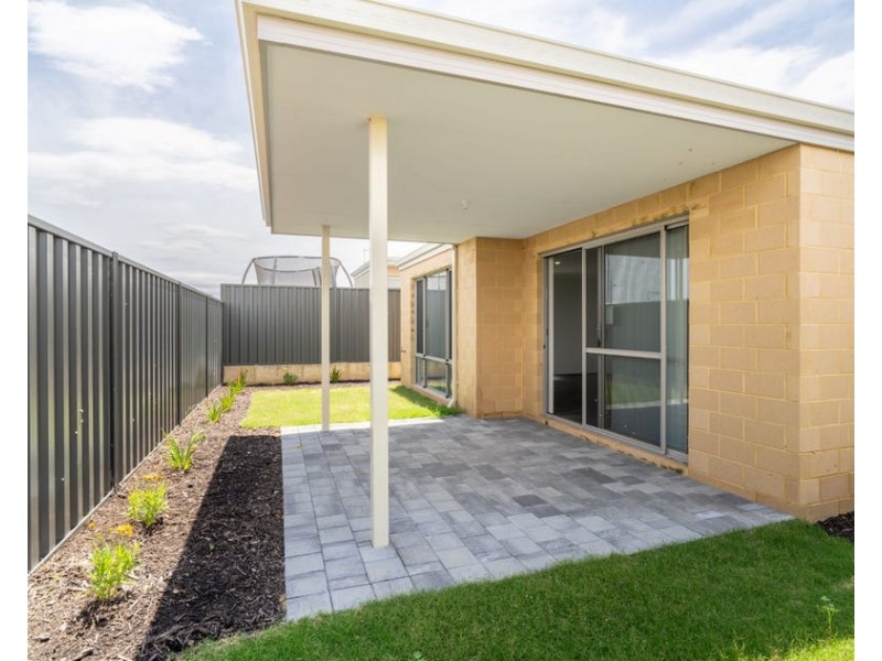 104 McDonald Rd, Baldivis WA 6171