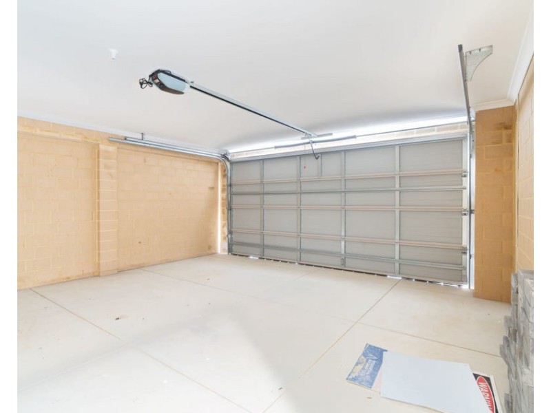 104 McDonald Rd, Baldivis WA 6171