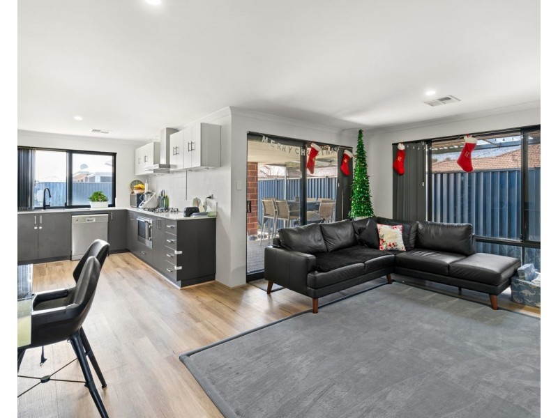 73 Pleasantview Parade, Baldivis WA 6171