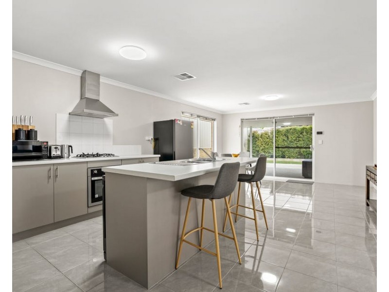 109 Tangadee Rd, Golden Bay WA 6174