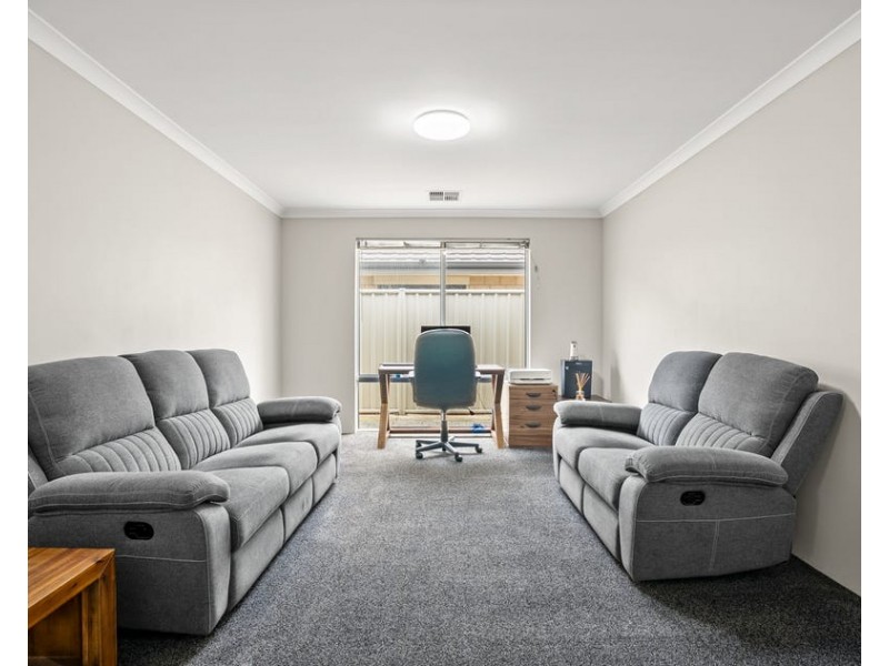 109 Tangadee Rd, Golden Bay WA 6174