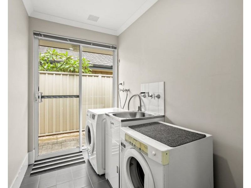 109 Tangadee Rd, Golden Bay WA 6174