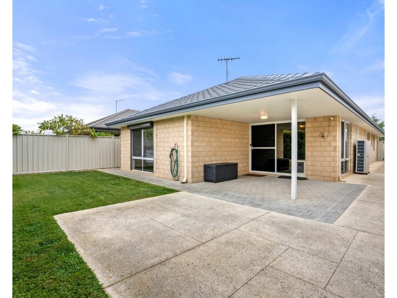 109 Tangadee Rd, Golden Bay WA 6174