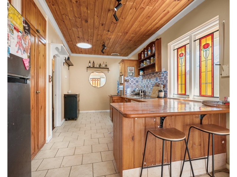135 Safety Bay Road, Shoalwater WA 6169
