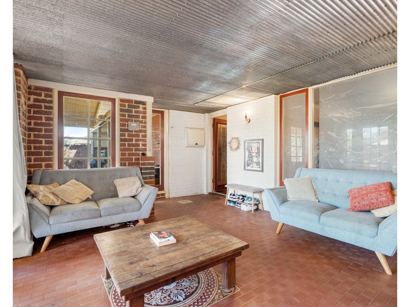 135 Safety Bay Road, Shoalwater WA 6169