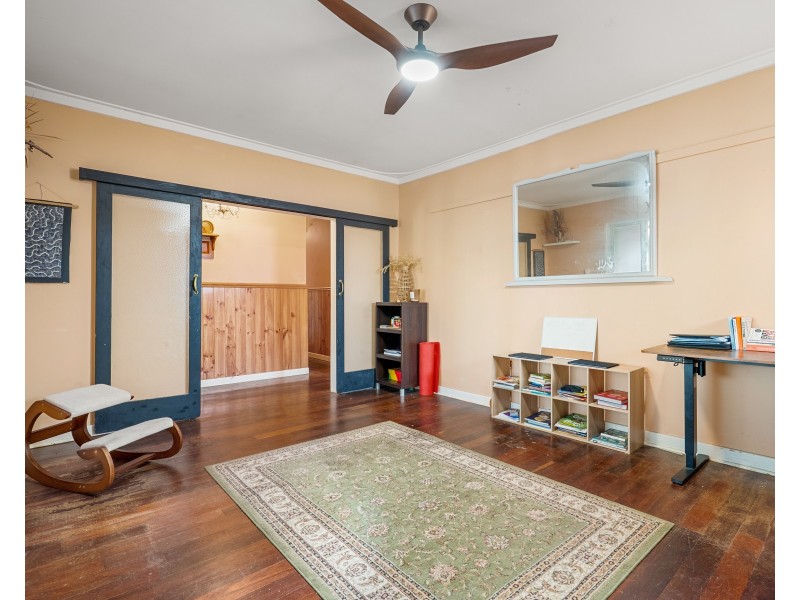 135 Safety Bay Road, Shoalwater WA 6169