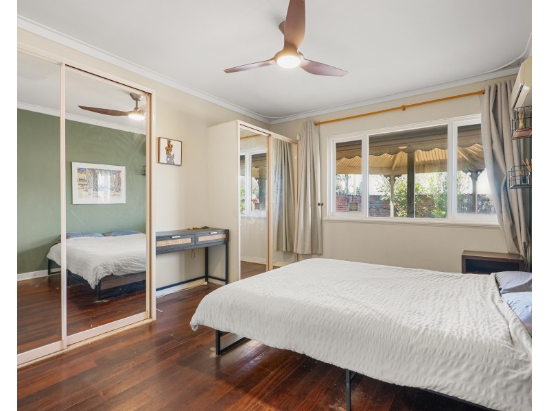 135 Safety Bay Road, Shoalwater WA 6169