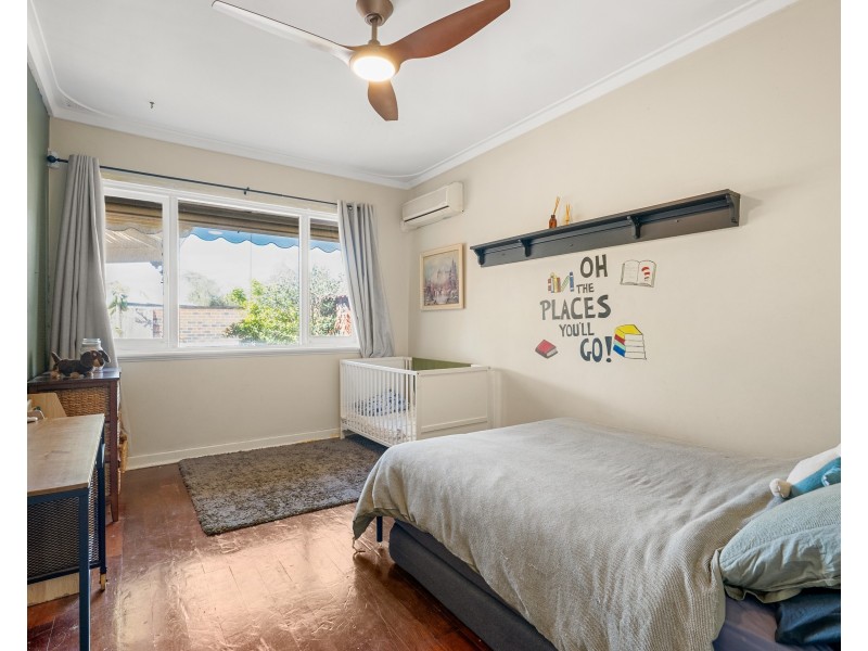 135 Safety Bay Road, Shoalwater WA 6169