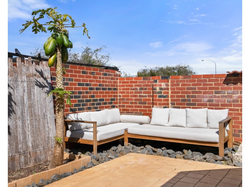135 Safety Bay Road, Shoalwater WA 6169