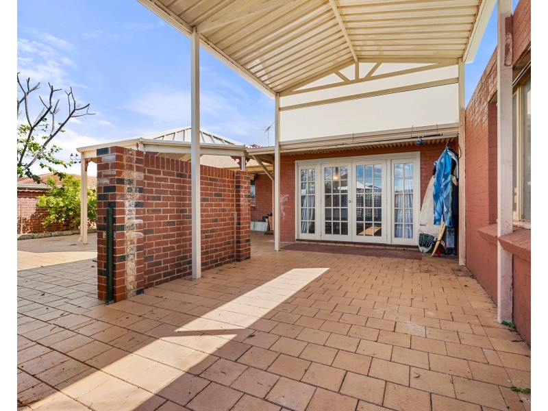 135 Safety Bay Road, Shoalwater WA 6169