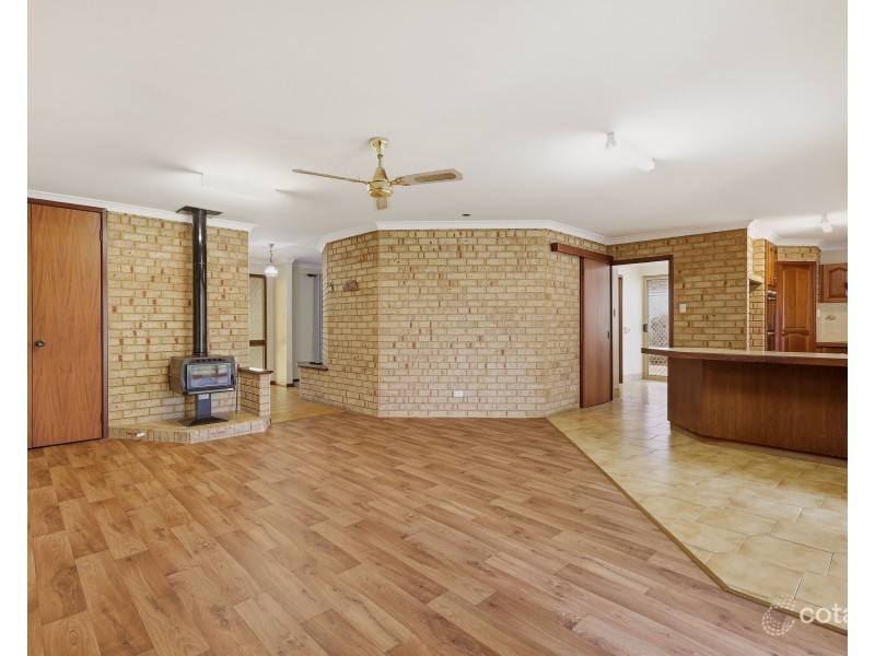 114 Currie Street, Warnbro WA 6169